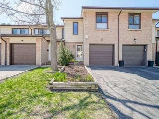 19 Collins Cres
