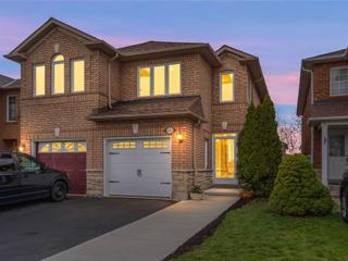 1121 Foxglove Pl