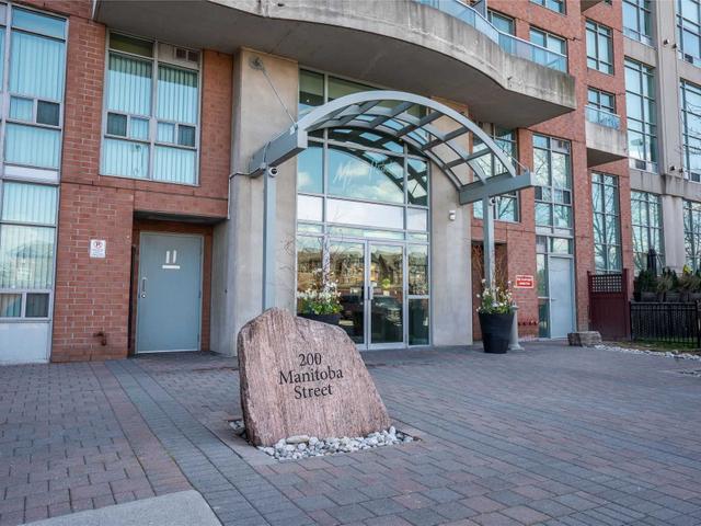 121 - 200 Manitoba St