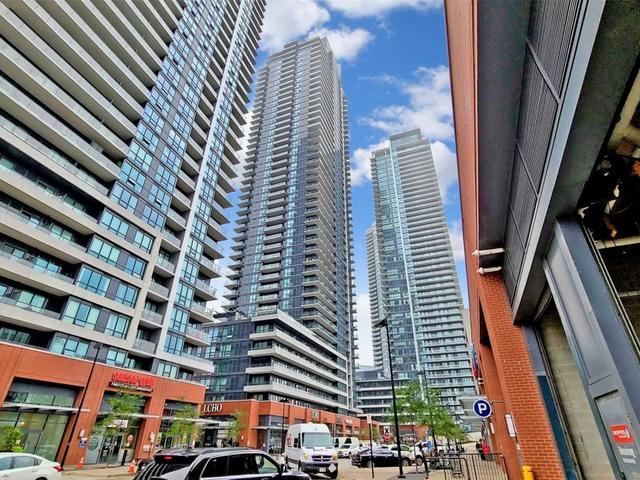 804 - 2220 Lake Shore Blvd W