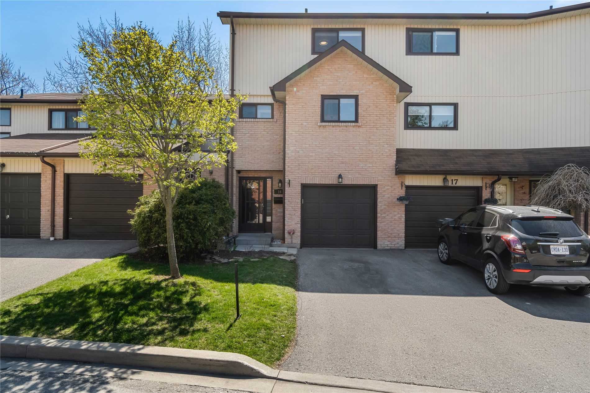 16 Dawson Cres, Brampton Sold, W5212548 Condos.ca
