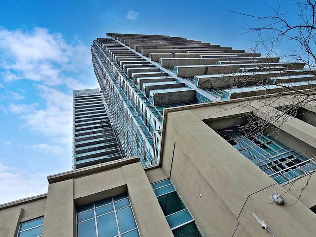 1711 - 155 Legion Rd