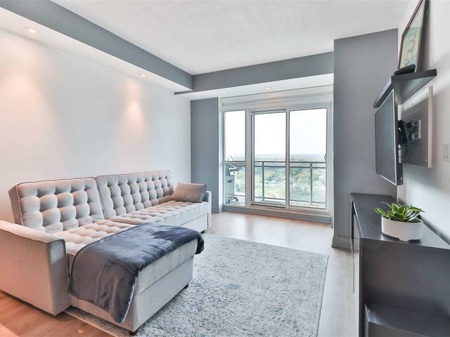 2733 - 165 Legion Rd N