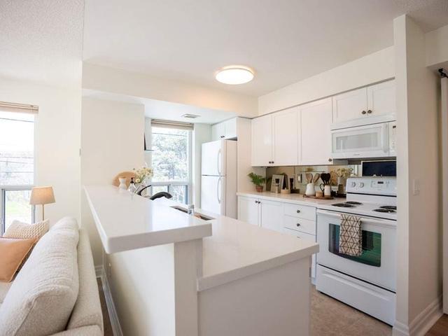 203 - 2119 Lake Shore Blvd W