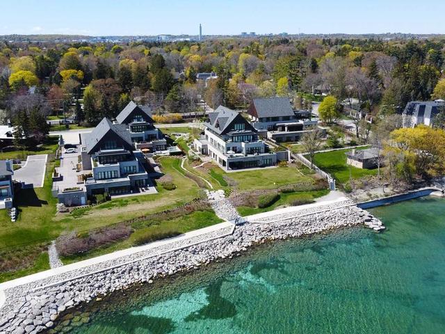 28 - 10 Maple Grove Dr