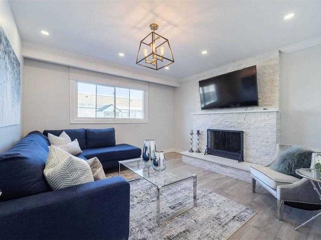 Ground - 6 Alcester Crt