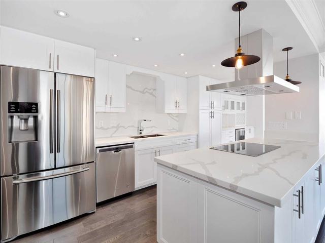 2301 - 2045 Lake Shore Blvd W