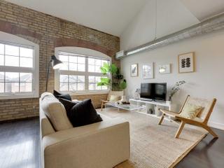 310 - 1100 Lansdowne Ave