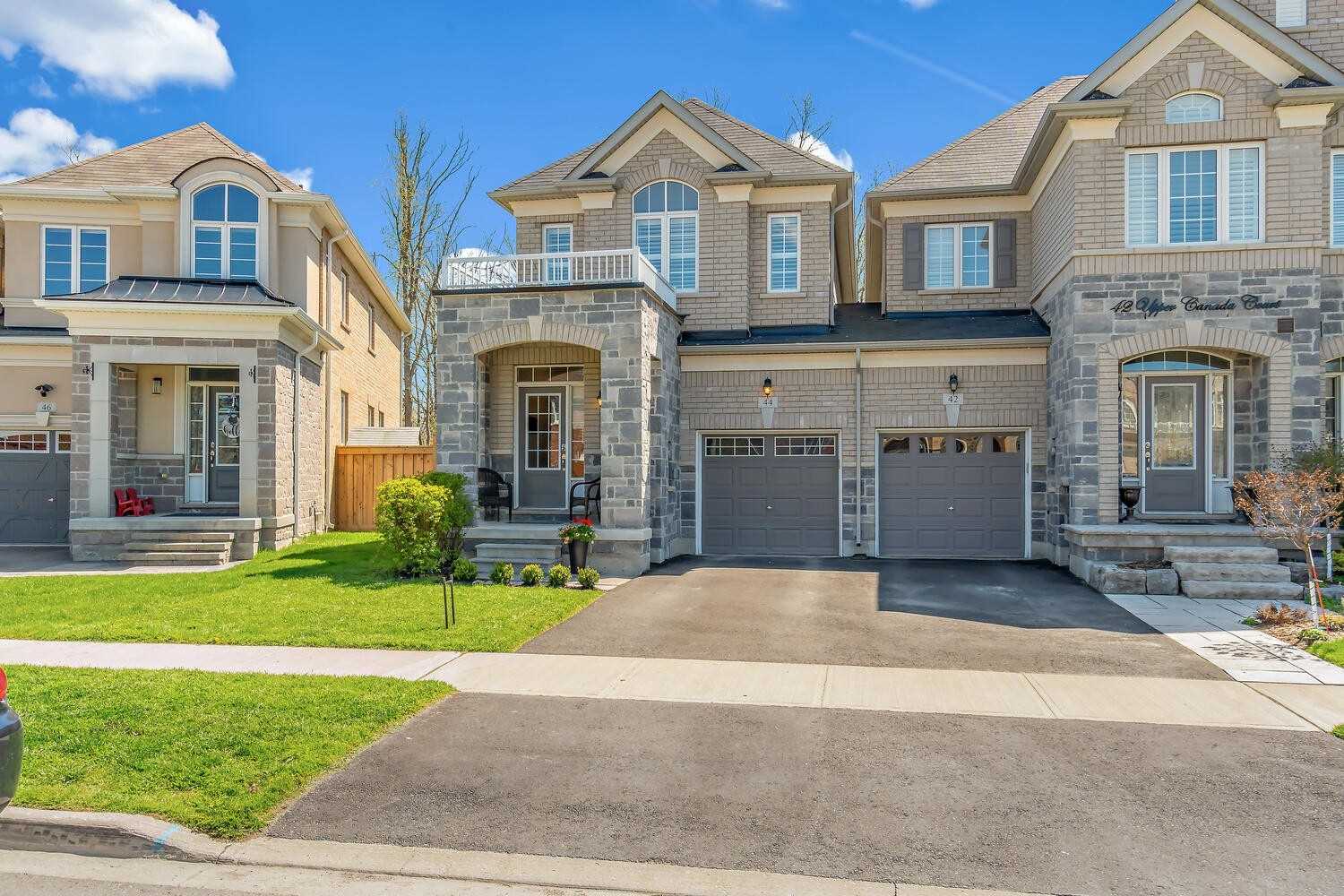 44 Upper Canada Crt, For Sale 799,900 Condos.ca