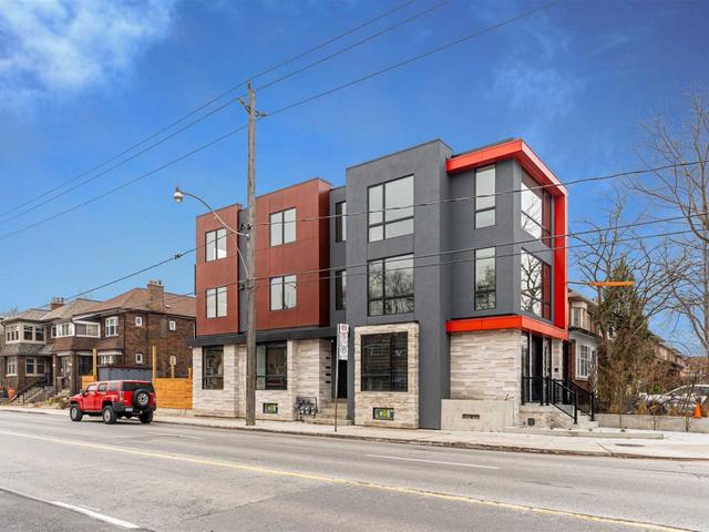 301 - 218 Jane St