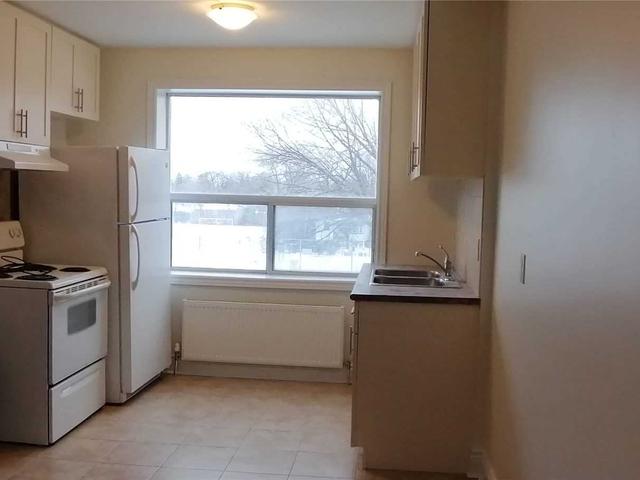 6 - 3511 Lake Shore Blvd W