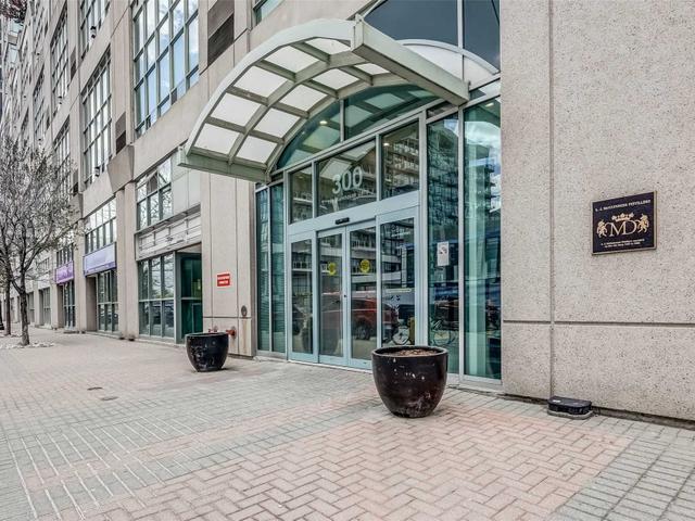 417 - 300 Manitoba St