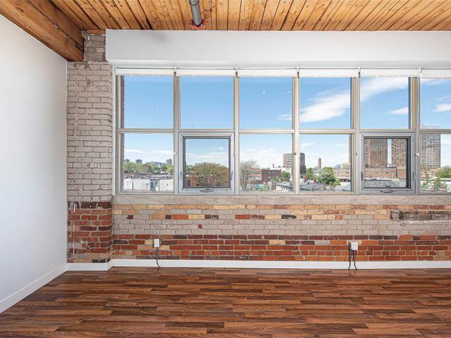 502 - 2154 Dundas St W