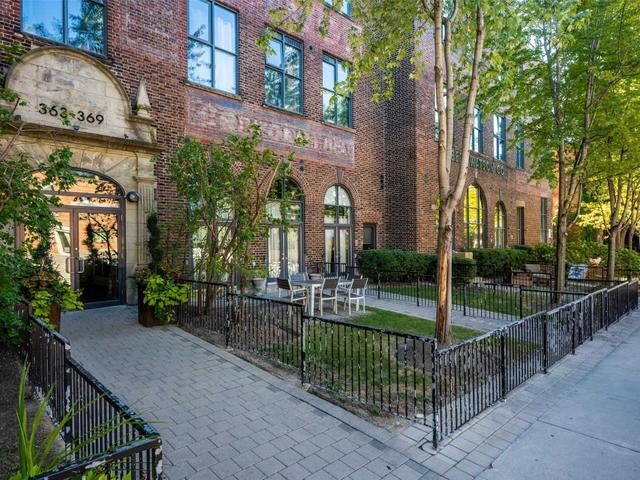 PH8 - 363 Sorauren Ave