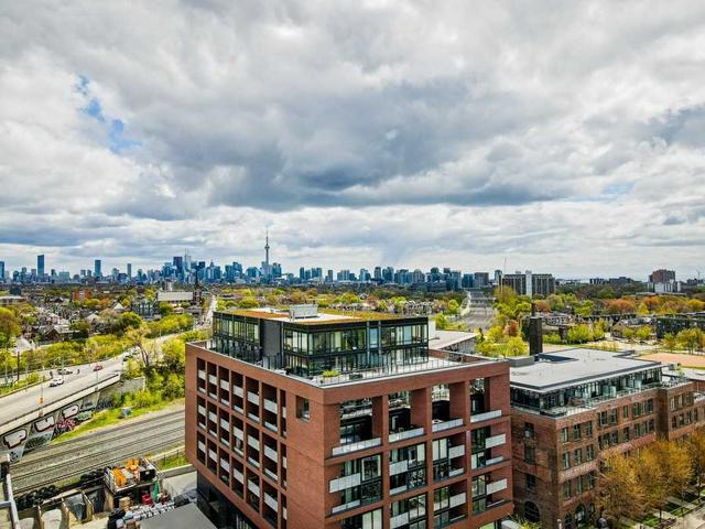 715 - 383 Sorauren Ave