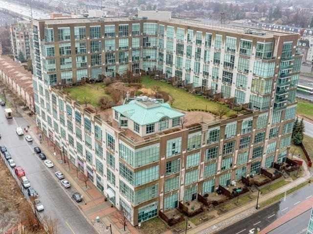 102 - 300 Manitoba St