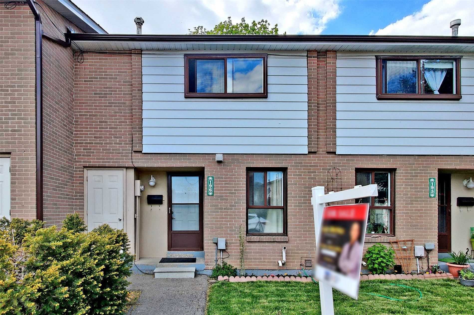 196 196 Fleetwood Cres, Brampton Sold, W5235931 Condos.ca