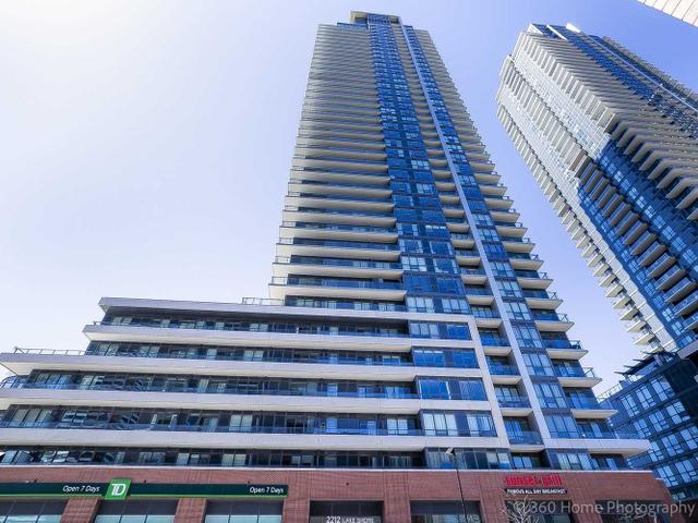 1210 - 2212 Lakeshore Blvd W