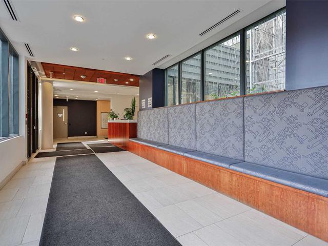 601 - 36 Howard Park Ave