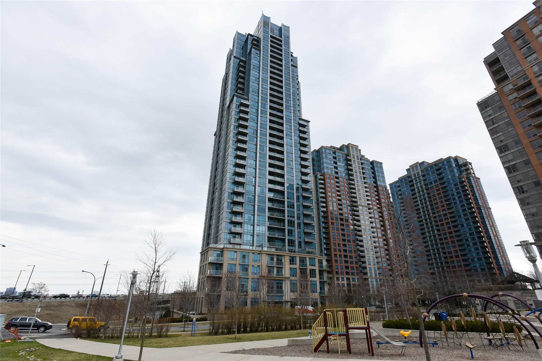 2001 15 Viking Lane, Etobicoke Sold,