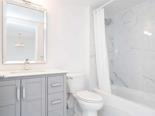 327 - 25 Kingsbridge Garden Circ