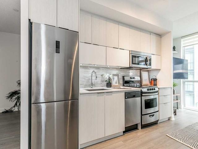 303 - 56 Annie Craig Dr