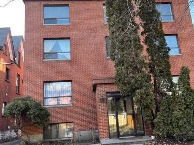 160 Dowling Ave
