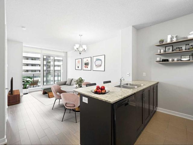 910 - 4070 Confederation Pkwy