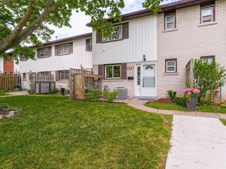 1247 Redbank Cres