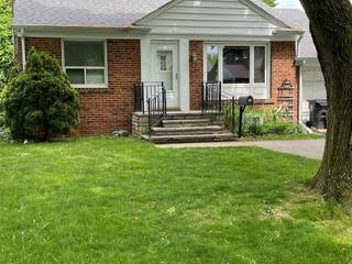 11 Beaucourt Rd