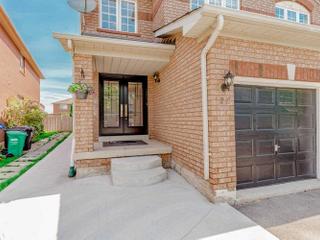27 Whiteface Cres