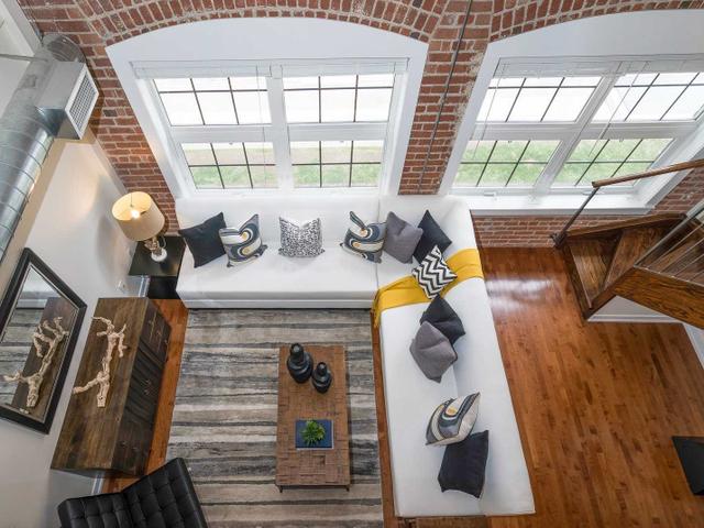 334 - 1100 Lansdowne Ave