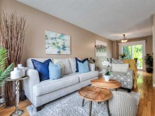 886 Hollyhill Crt