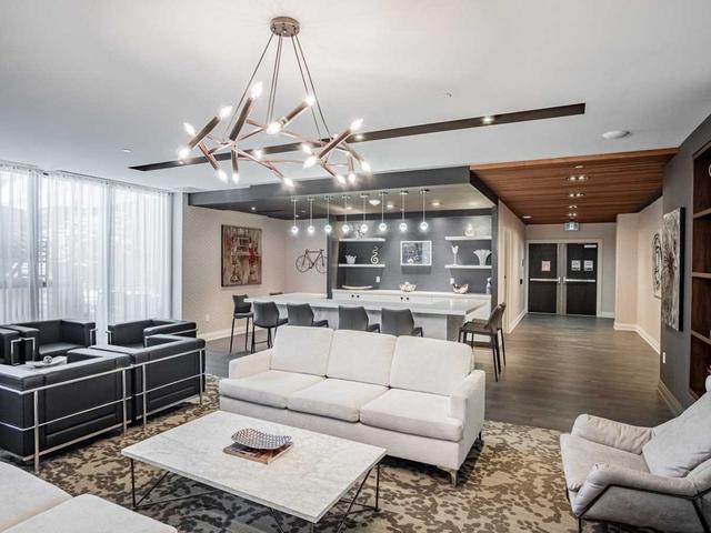 408 - 39 Annie Craig Dr