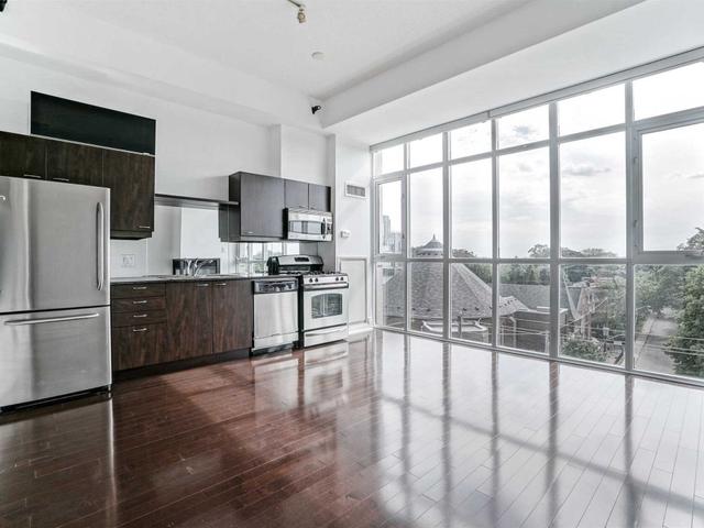 513 - 437 Roncesvalles Ave