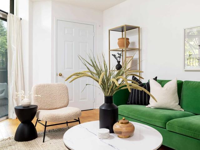 111 - 190 Manitoba St