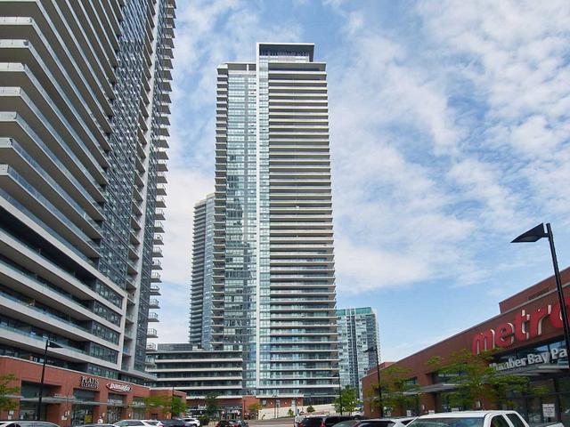 PH04 - 10 Park Lawn Rd