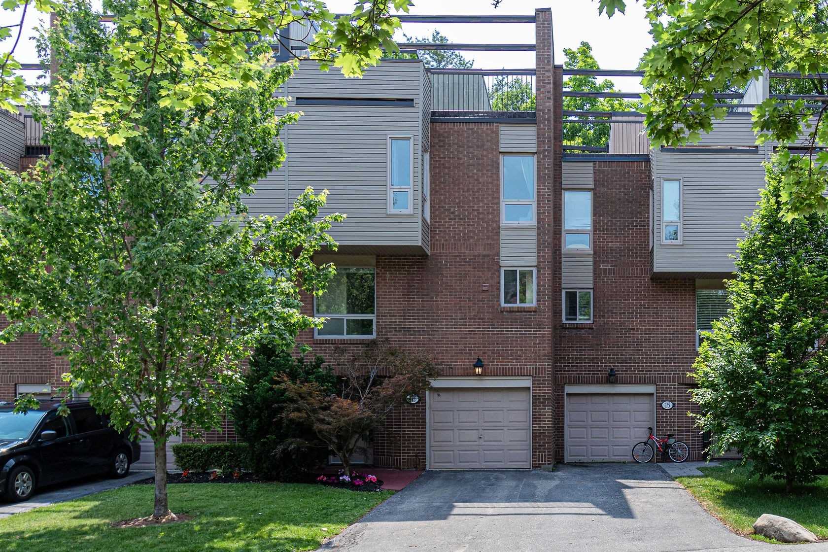 16 1250 Marlborough Crt, Oakville Sold, W5268698 Condos.ca