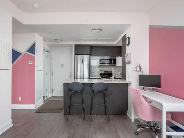 2307 - 56 Annie Craig Dr