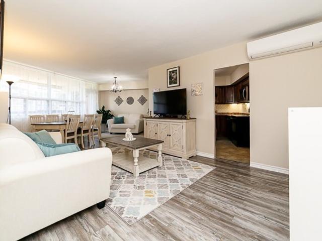 1216 - 551 The West Mall Rd