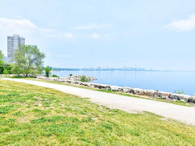 815 - 58 Marine Parade Dr