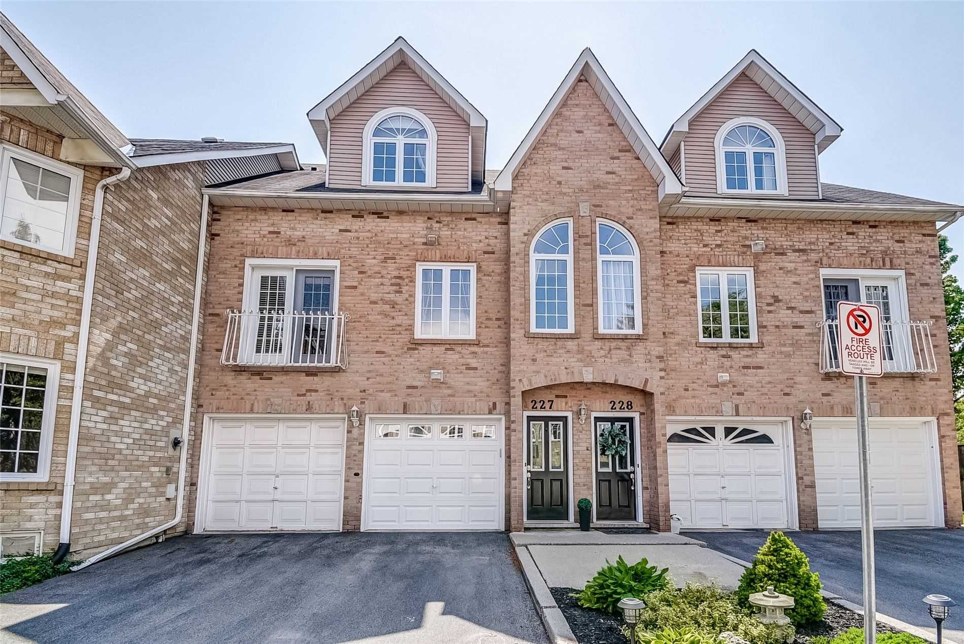 227 2075 Walkers Line, Burlington Sold, W5270089 Condos.ca