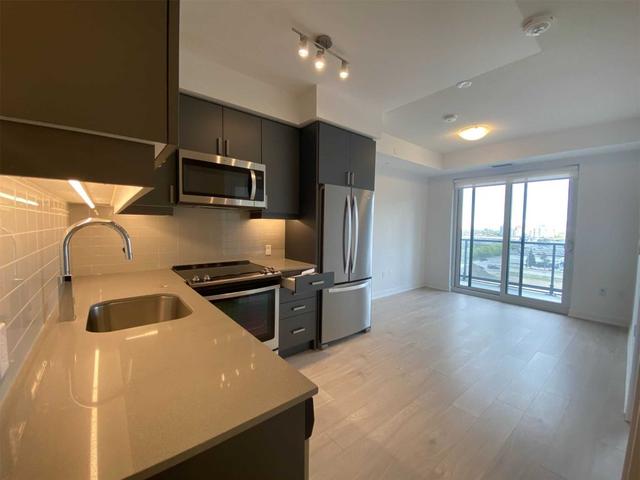 719 - 8 Nahani Way Way