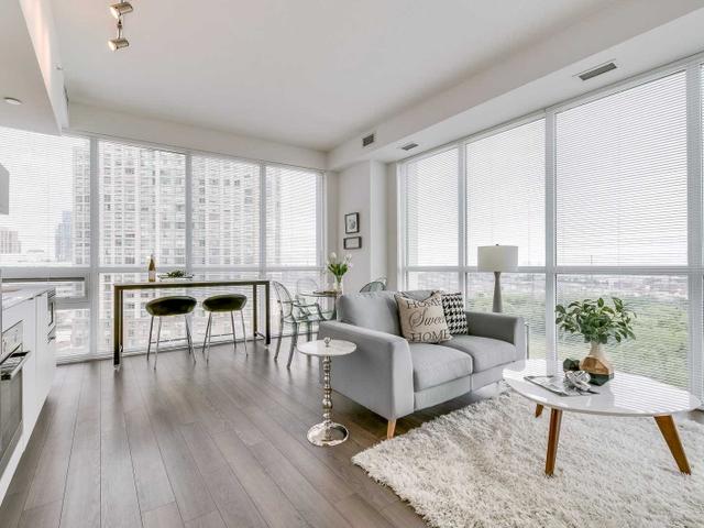 807 - 20 Thomas Riley Rd