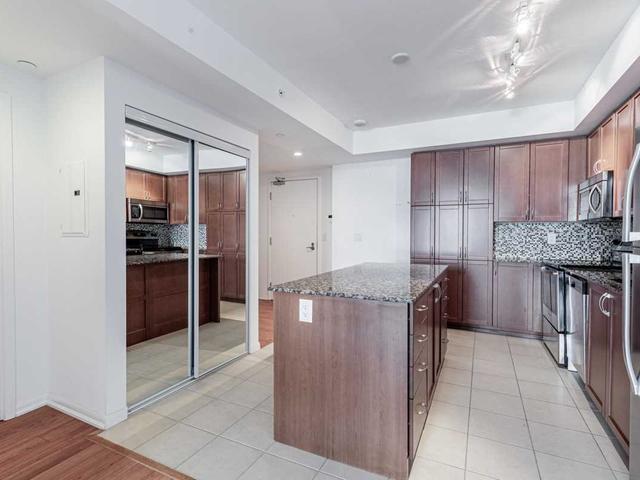 601 - 830 Lawrence Ave W