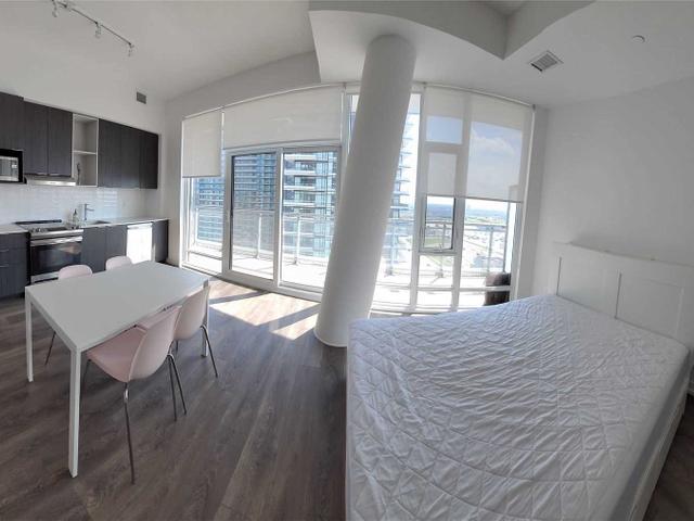 1405 - 2520 Eglinton Ave W