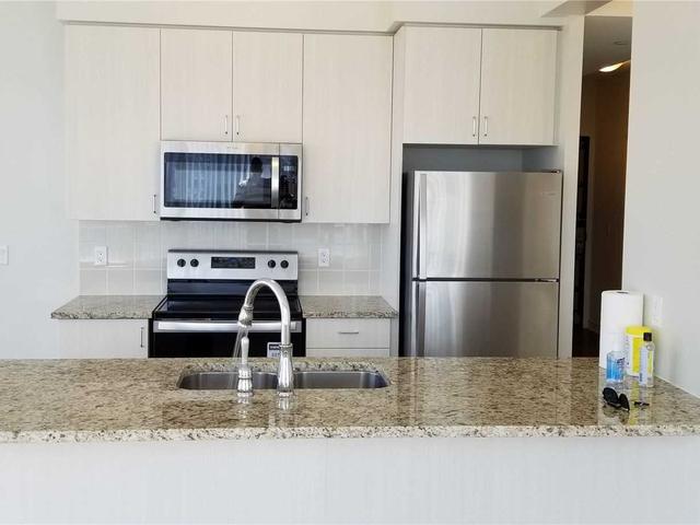 515 - 349 Rathburn Rd W