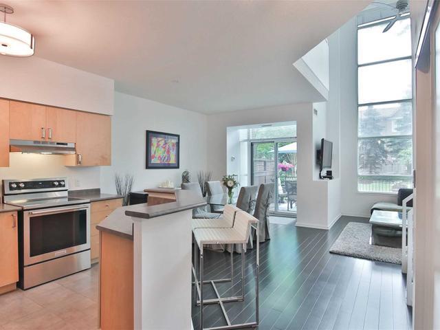 101 - 200 Manitoba St