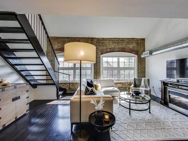 302 - 1100 Lansdowne Ave