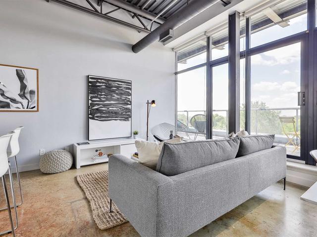 PH4 - 363 Sorauren Ave